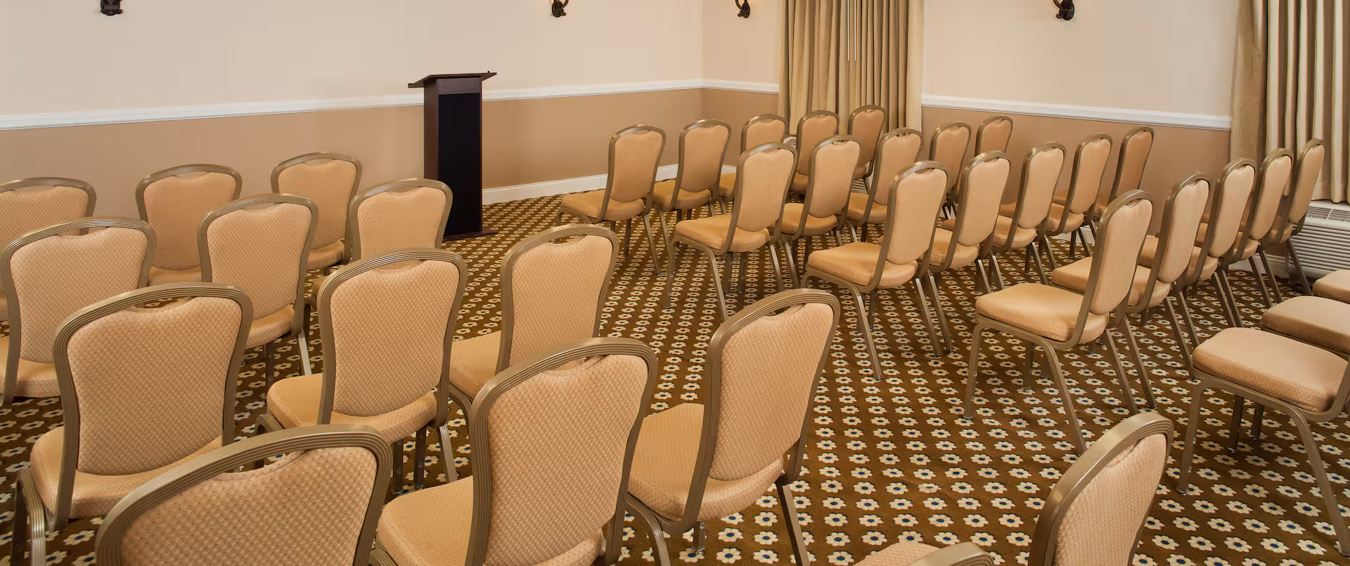 Meeting Room DoubleTree Chicago